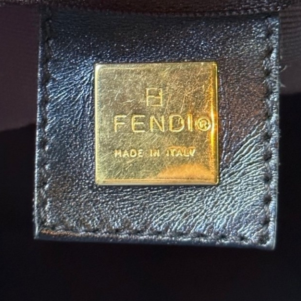Fendi Large Duffle Bag With strap/Gorgeous 🥰_UNISEX/COA - Picture 10 of 12